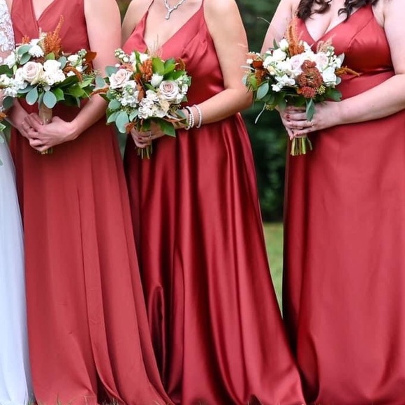 David’s Bridal Bridesmaid dress— size 18. Color: cinnamon. - Picture 4 of 5